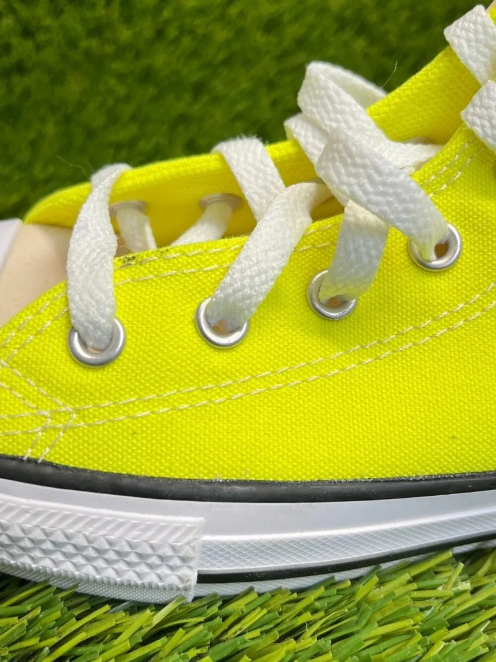 Converse Chuck Taylor All Star Boys Size 3Y Yellow White Athletic Shoes Sneakers